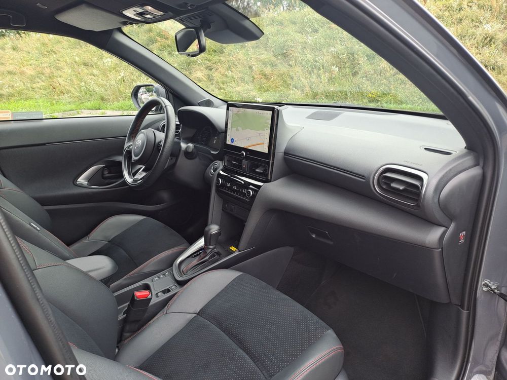 Toyota Yaris Cross Hybrid 1.5 GR Sport - 33