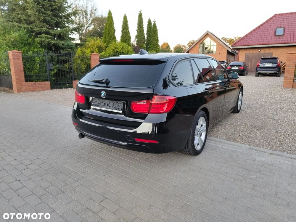 BMW Seria 3 320d Sport Line - 10