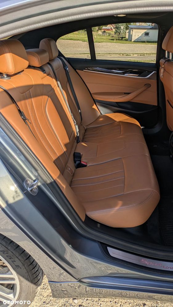 BMW Seria 5 530i xDrive Sport Line - 22