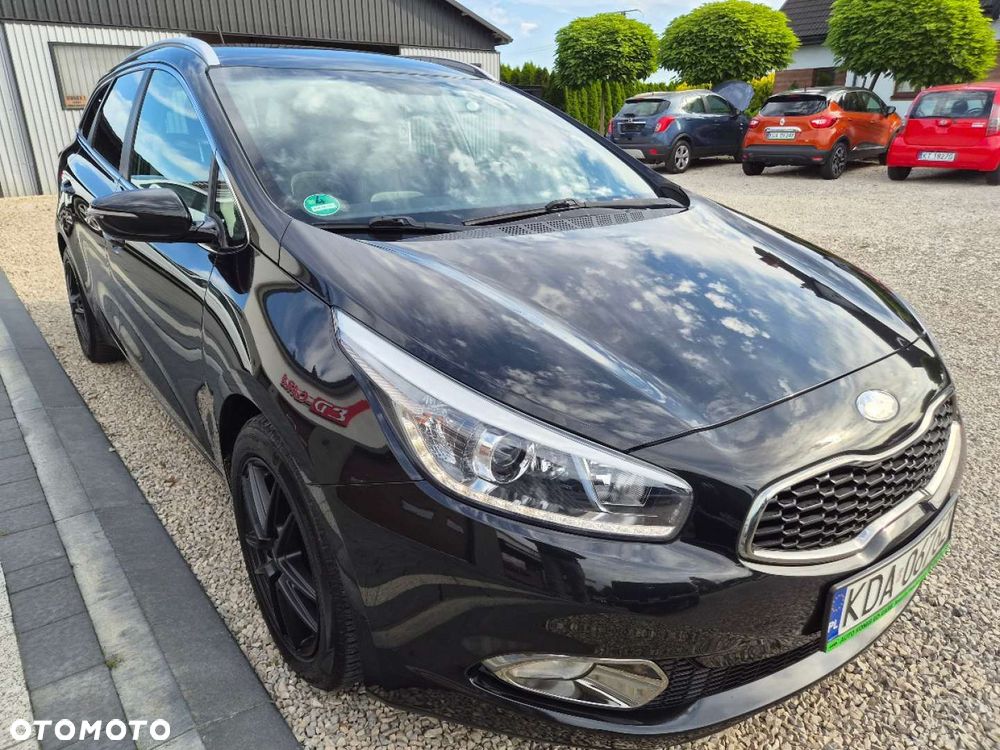 Kia Ceed - 13