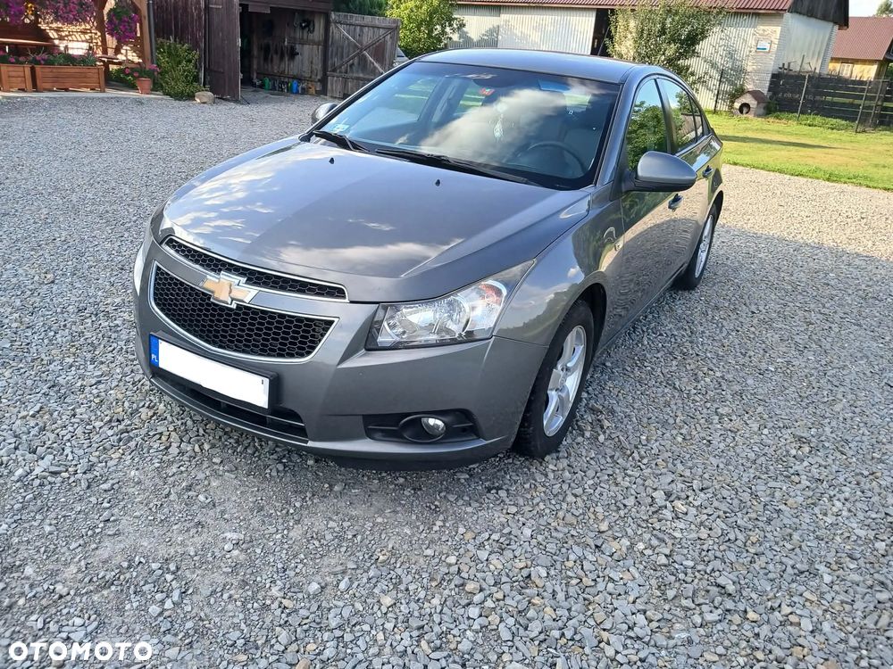 Chevrolet Cruze 1.6 LS - 2