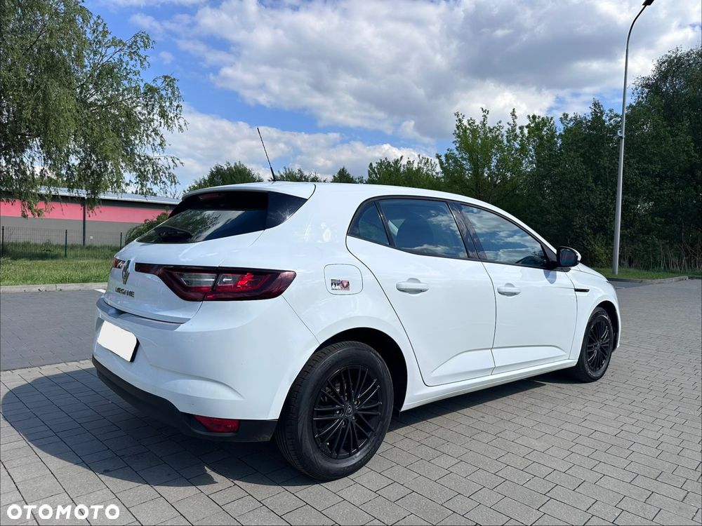Renault Megane ENERGY TCe 100 LIFE - 4
