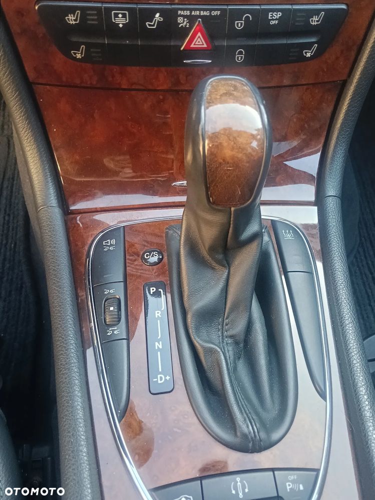 Mercedes-Benz Klasa E 320 4-Matic Avantgarde - 31