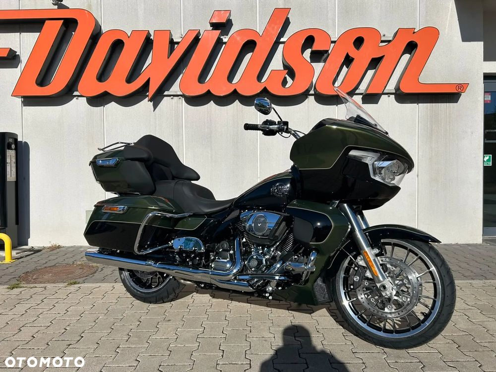 Harley-Davidson Touring Road Glide - 2