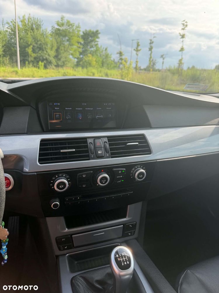 BMW Seria 5 523i - 10