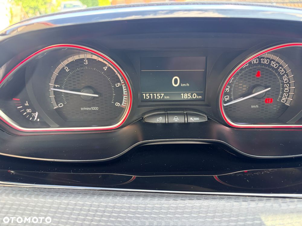 Peugeot 2008 BlueHDi FAP 120 STOP & START GT-Line Edition - 29