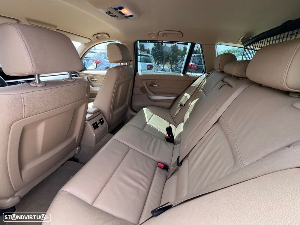 BMW 320 d xDrive Navigation Auto - 13