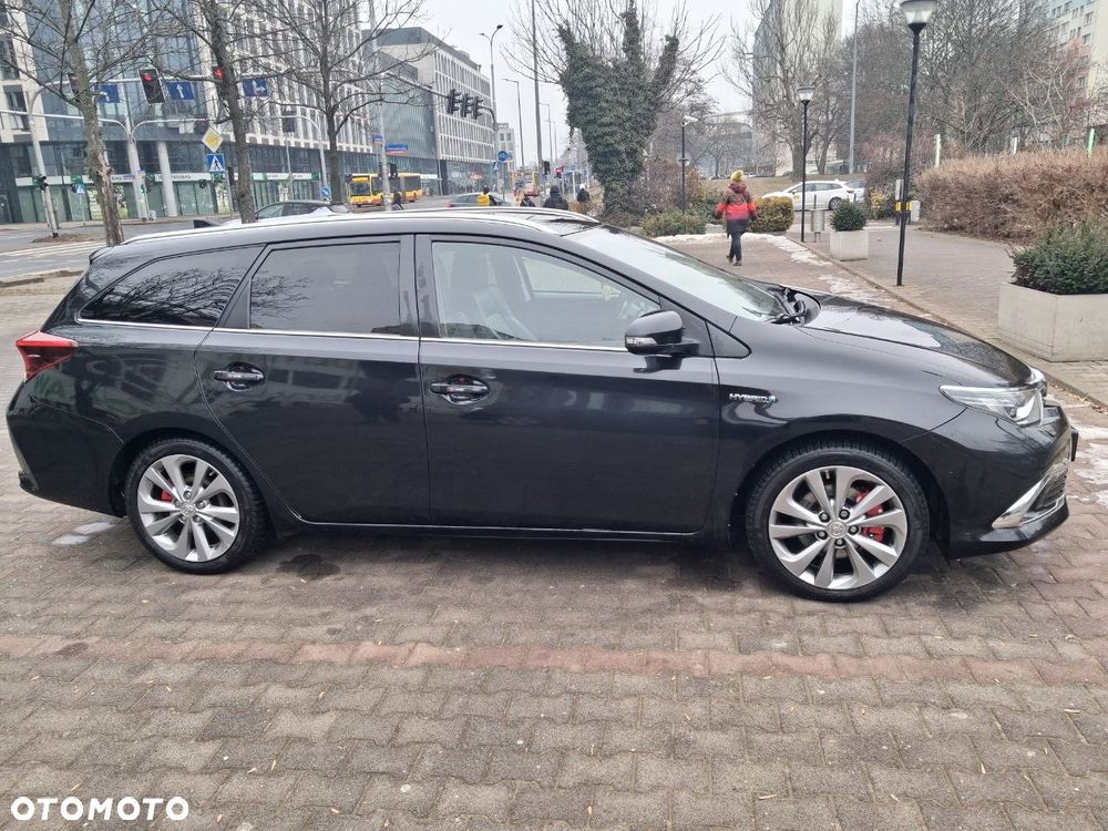 Toyota Auris - 4