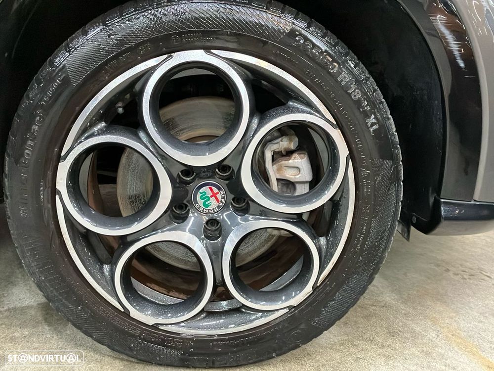 Alfa Romeo Tonale 1.3 Plug-In Hybrid TI e-AWD - 9