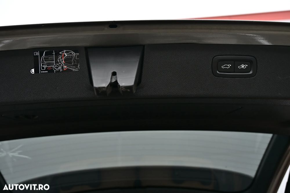 Volvo XC 90 T8 AWD Recharge Geartronic Inscription Expression - 38