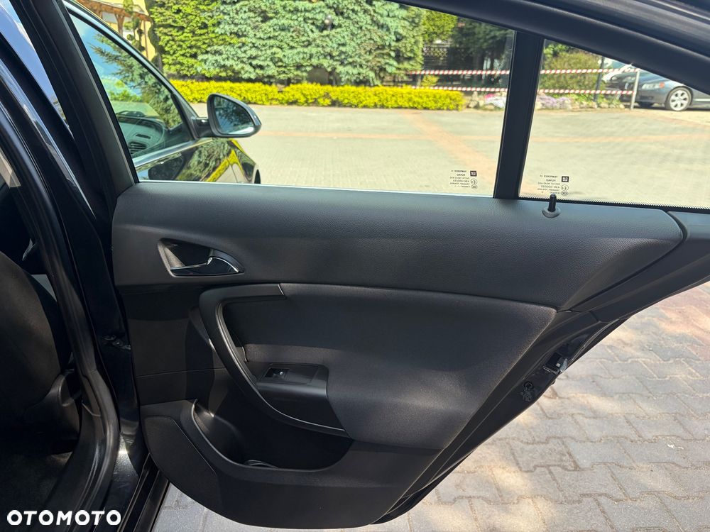 Opel Insignia 1.6 Turbo Edition - 29