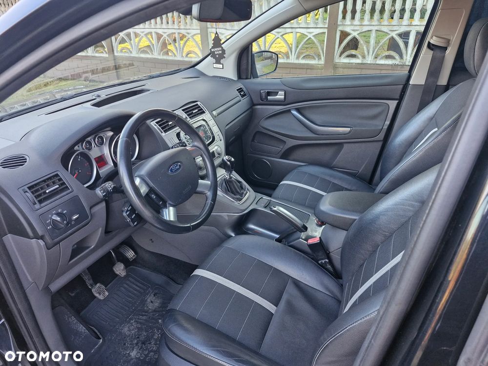 Ford Kuga 2.0 TDCi 4x4 Titanium - 12