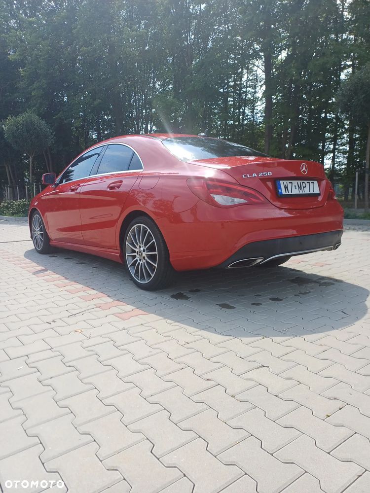 Mercedes-Benz CLA 250 7G-DCT - 4