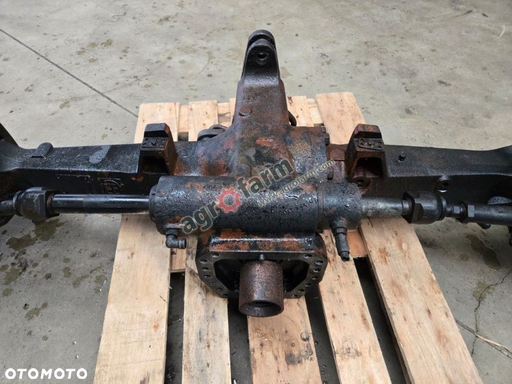Przedni most John Deere 6800, 6900, 6810, 6910 - 4