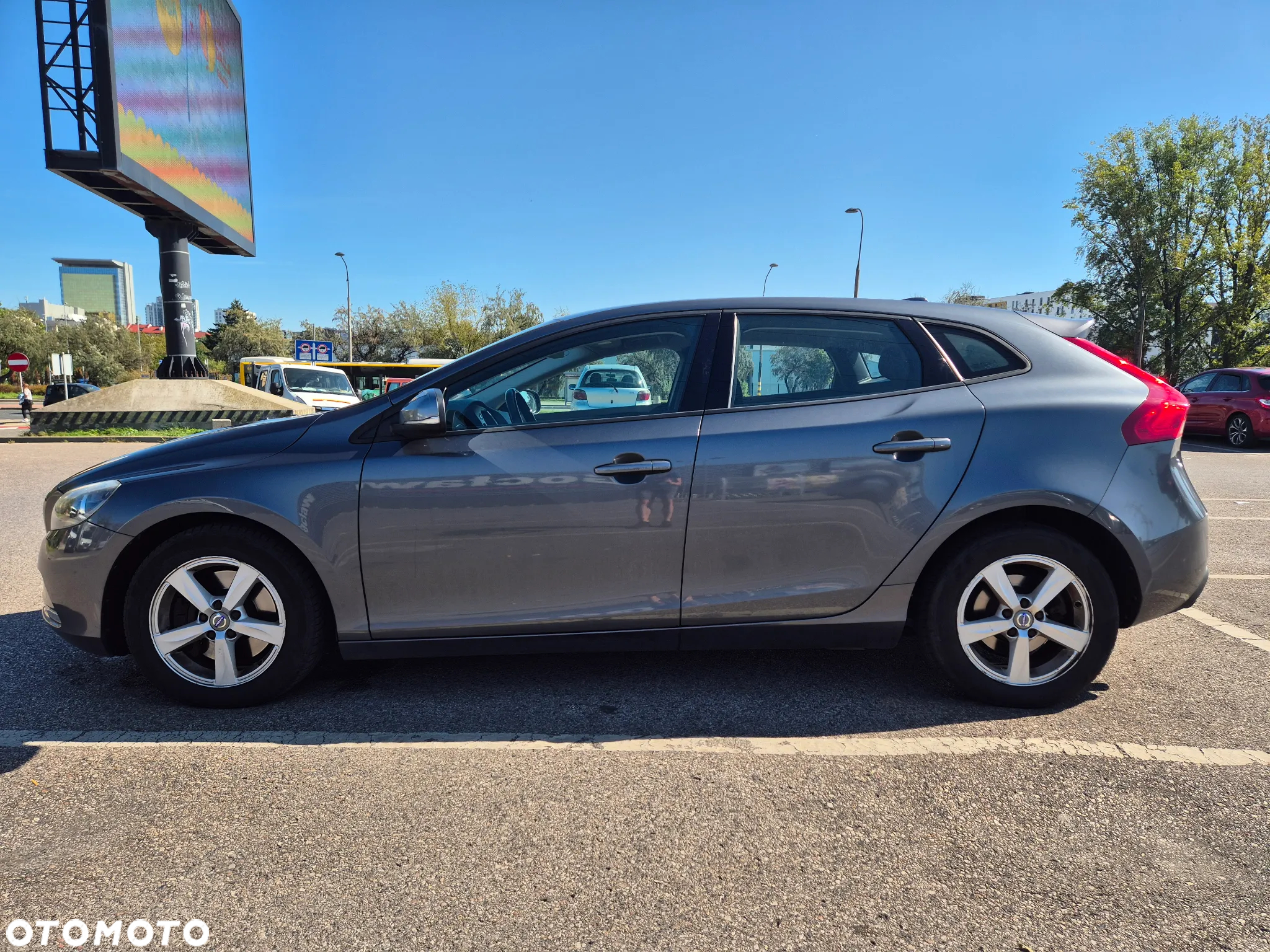 Volvo V40 D3 Momentum - 5