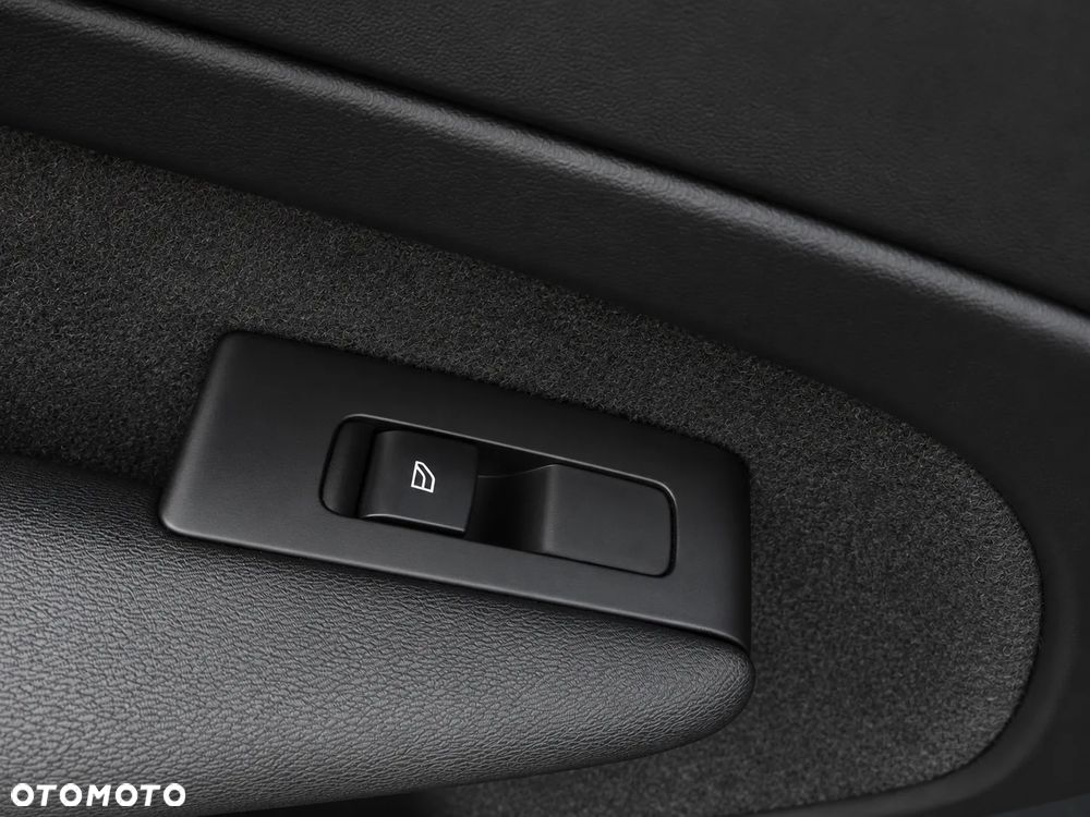 Volvo XC 40 T2 Momentum - 17