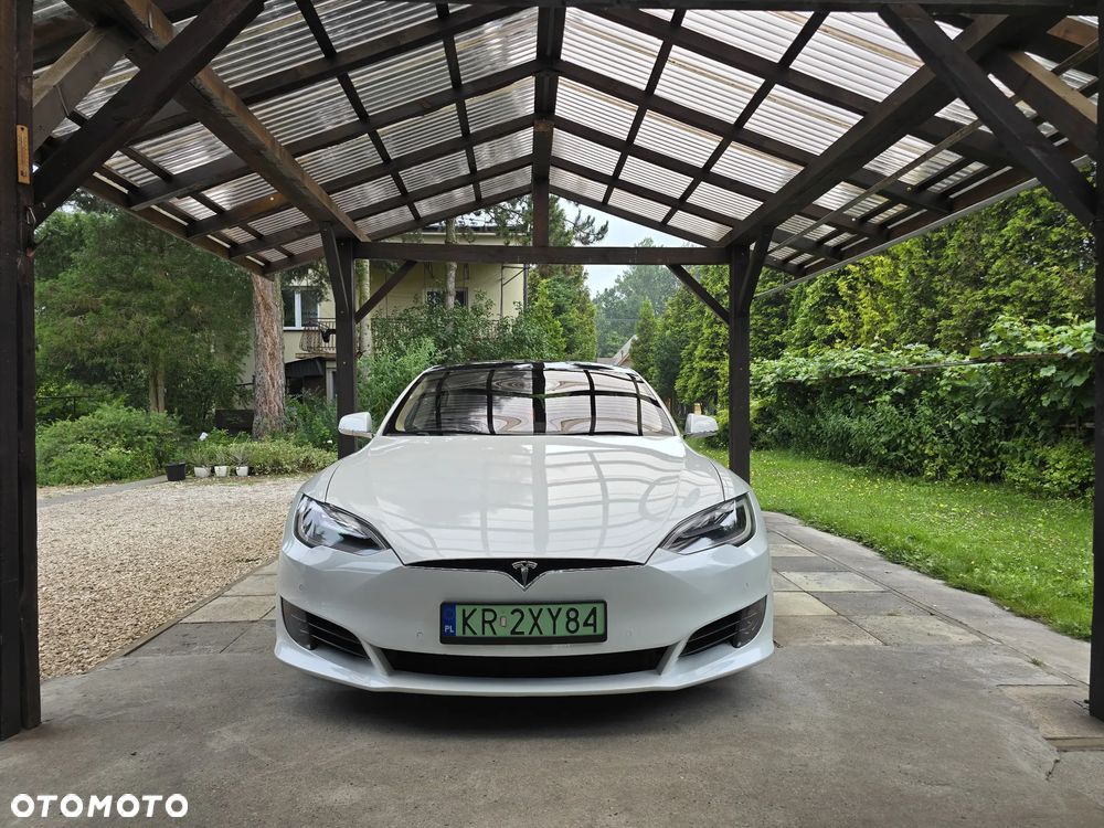 Tesla Model S Dual Motor Allradantrieb - 10