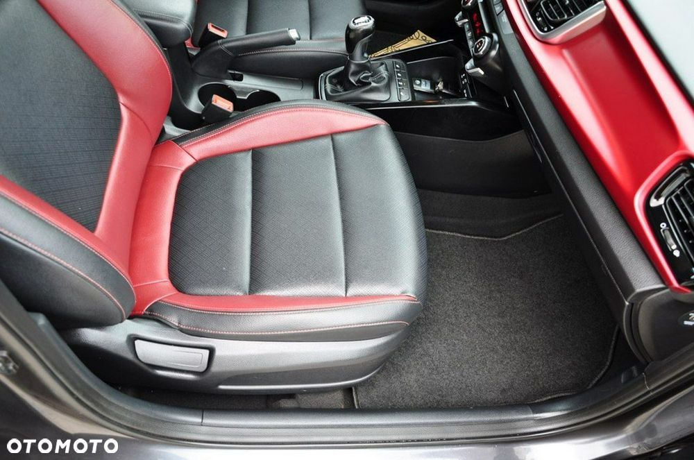 Kia Rio 1.0 T-GDI 120 Platinum Edition - 31