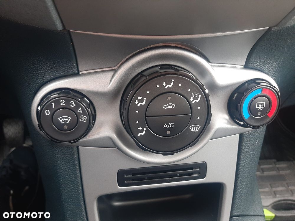 Ford Fiesta 1.25 SYNC Edition - 14