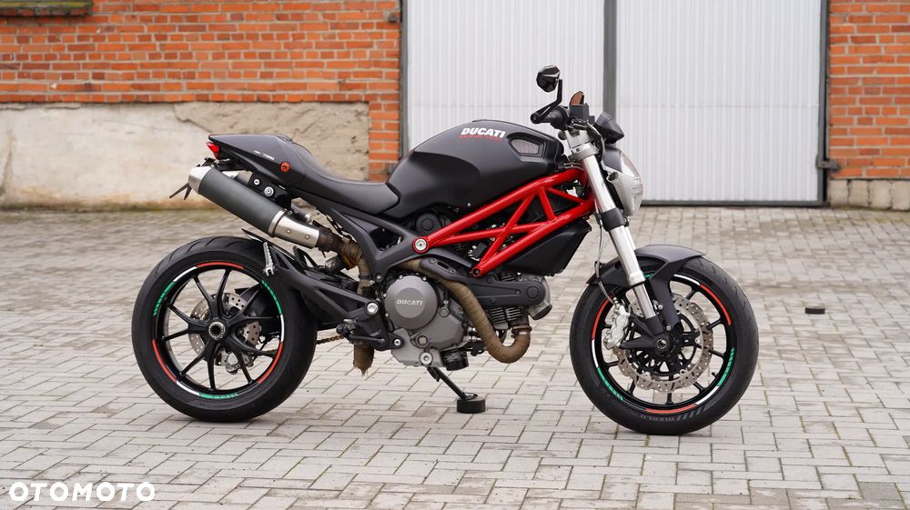 Ducati Monster - 4
