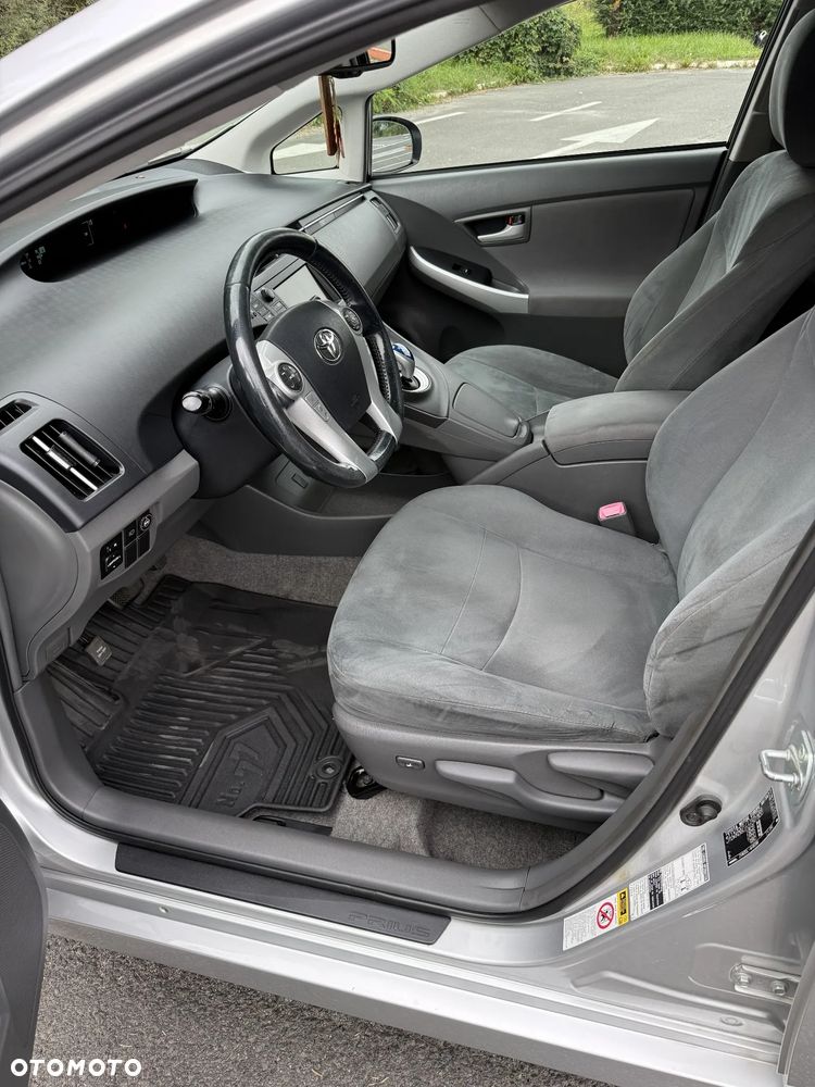 Toyota Prius - 10