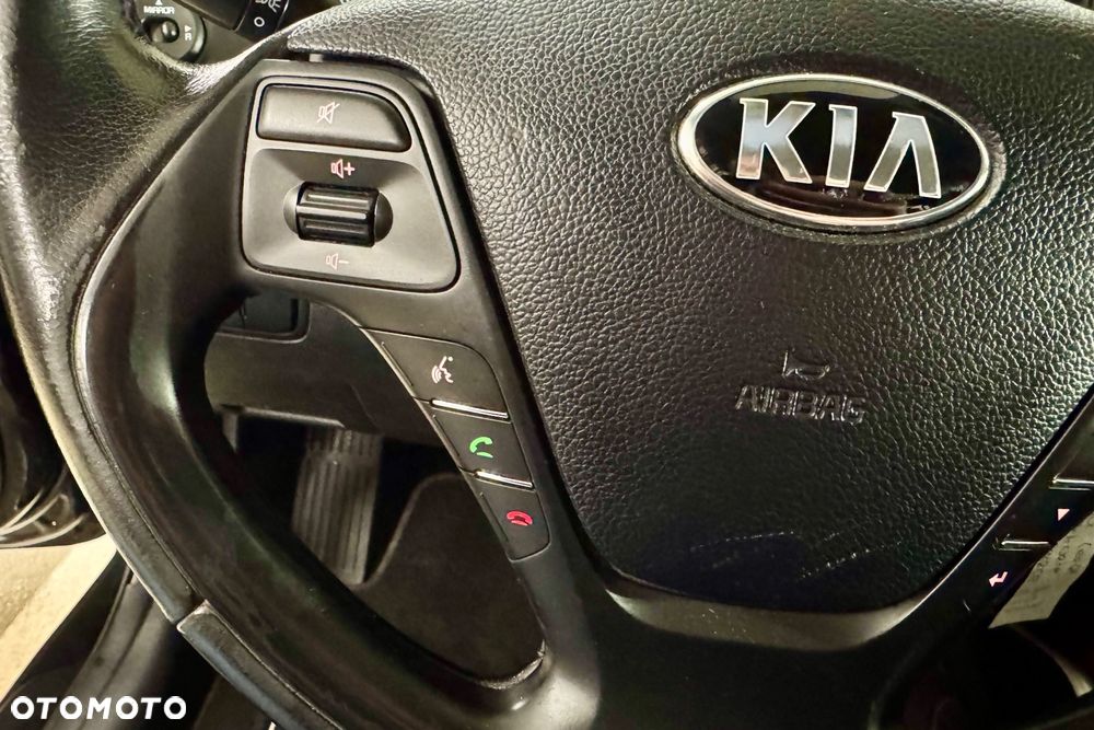 Kia Ceed - 25