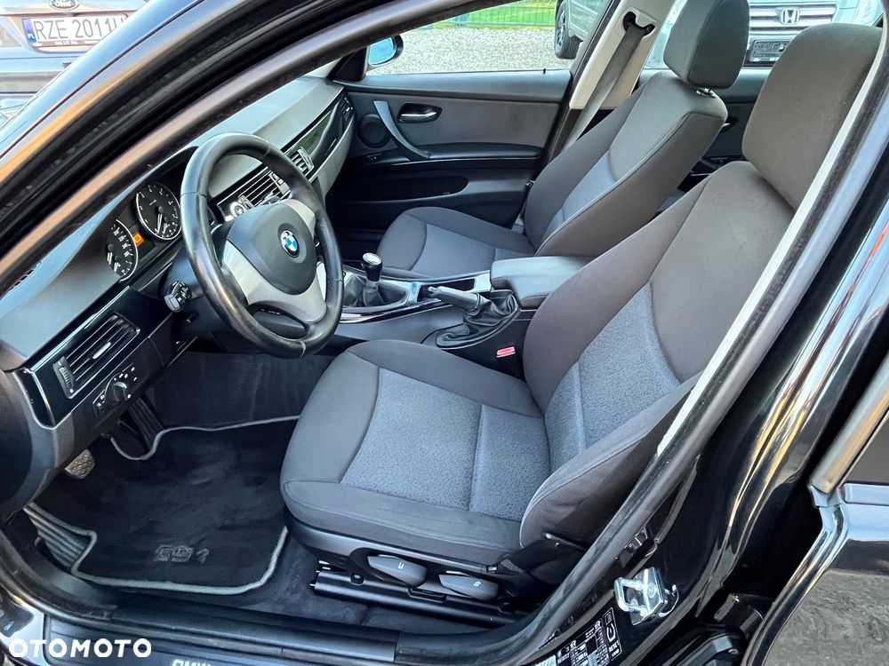 BMW Seria 3 - 25