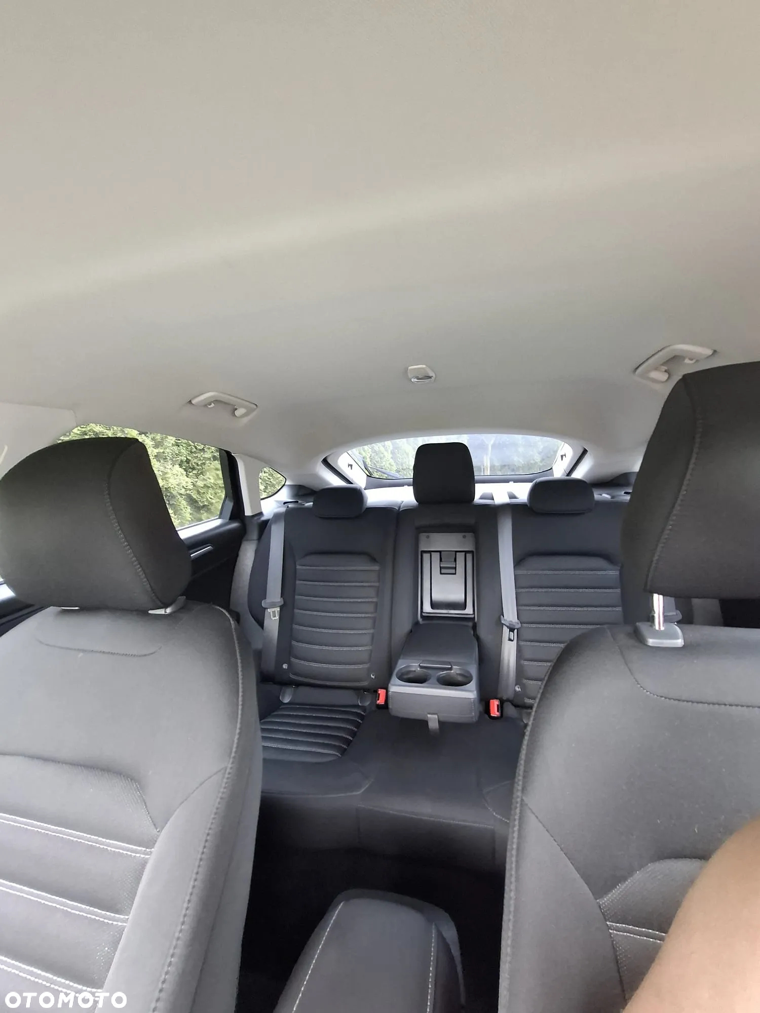 Ford Mondeo 2.0 TDCi Trend PowerShift - 11
