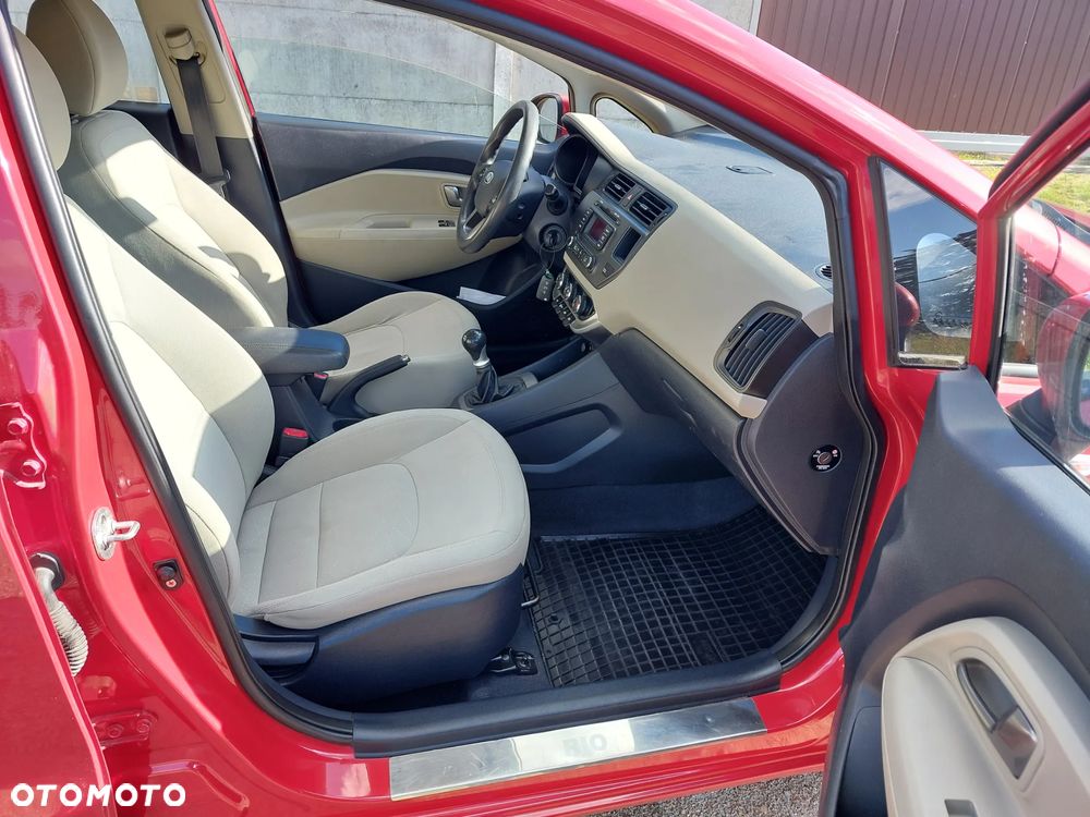 Kia Rio - 6