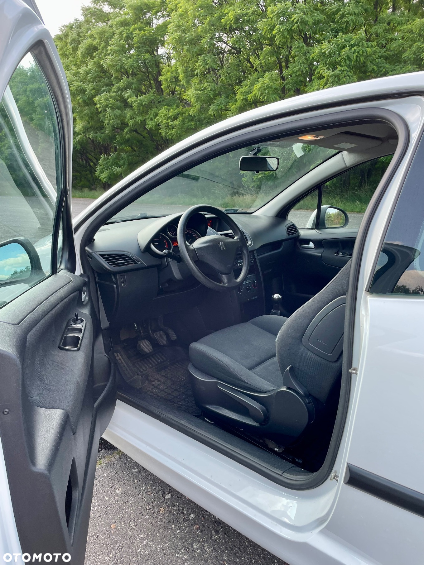 Peugeot 207 - 14