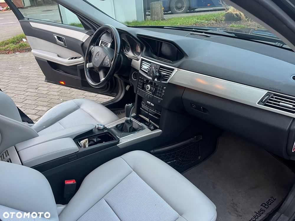 Mercedes-Benz Klasa E 250 CDI BlueEff Avantgarde - 7