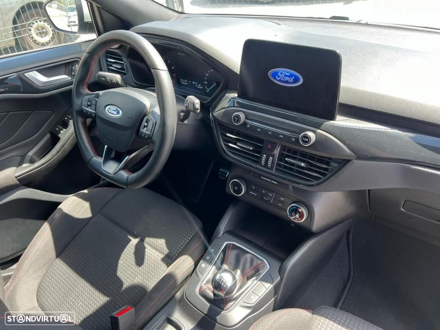 Ford Focus - 8