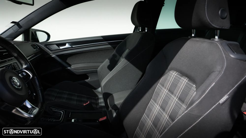 VW Golf 2.0 TDi GTD DSG - 20