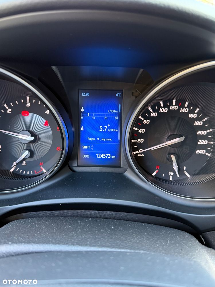 Toyota Avensis 2.0 D-4D Premium - 34