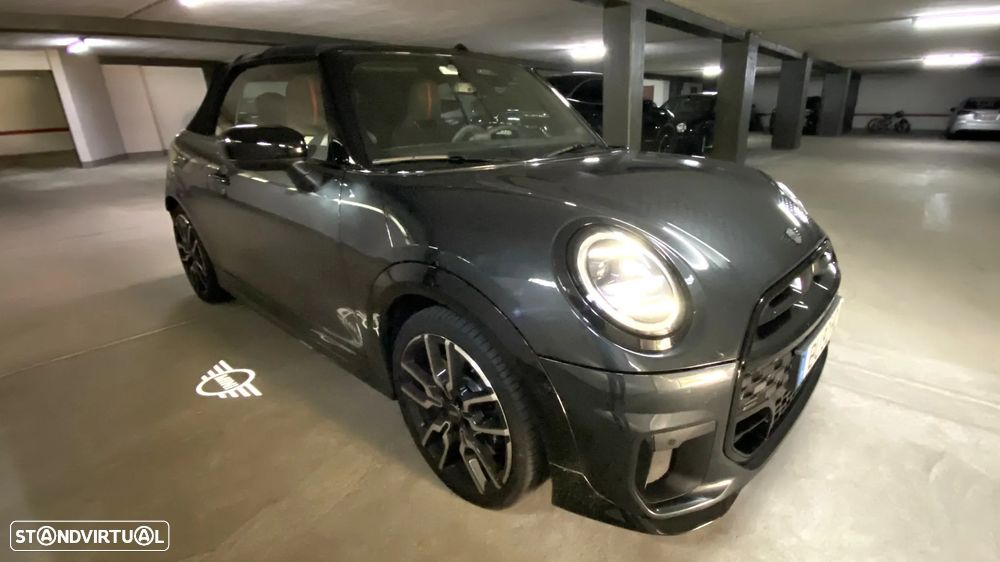 MINI Cabrio Cooper C JCW - 32