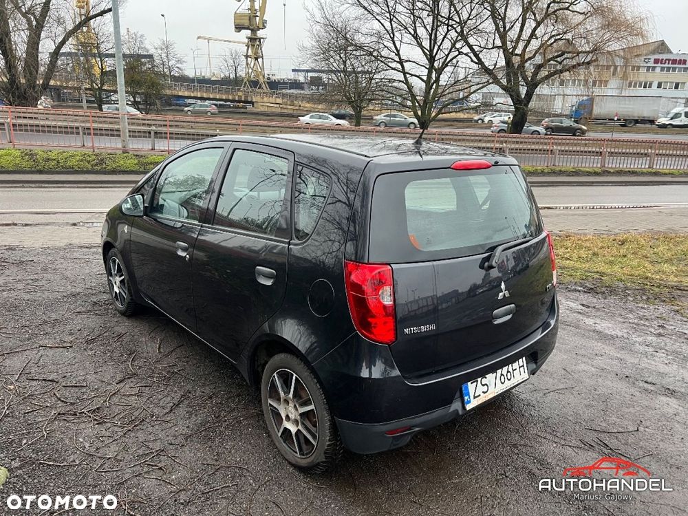 Mitsubishi Colt - 4
