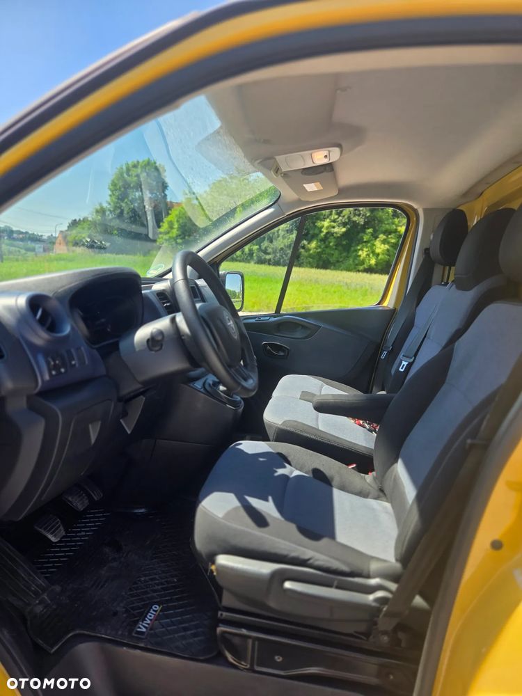Opel Vivaro - 17