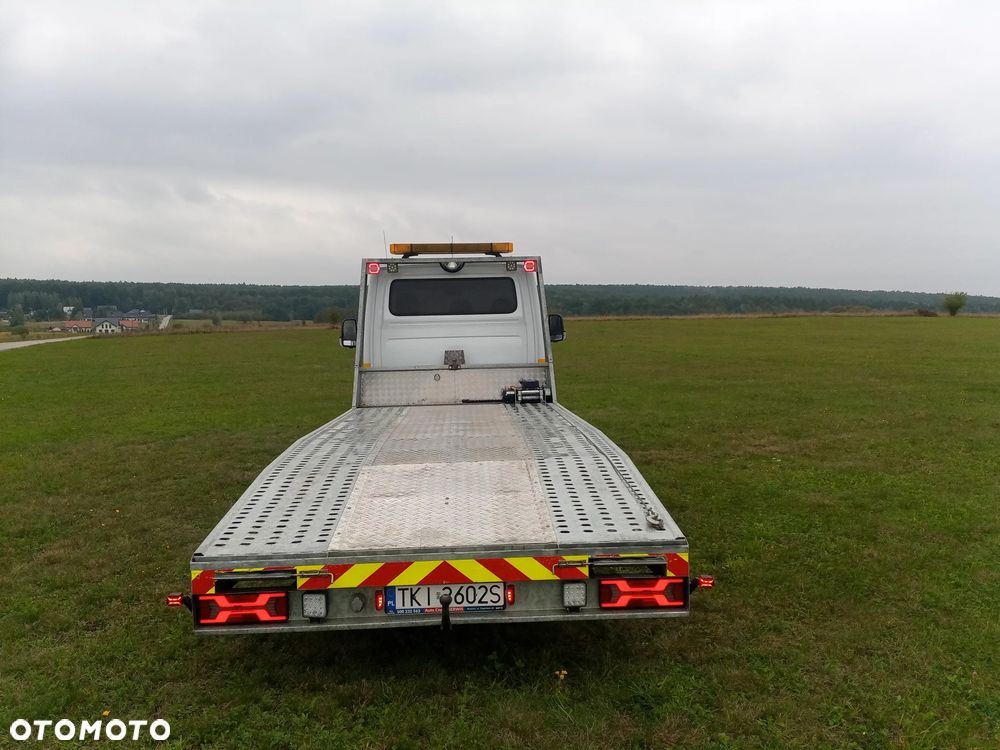 Mercedes-Benz Sprinter - 4