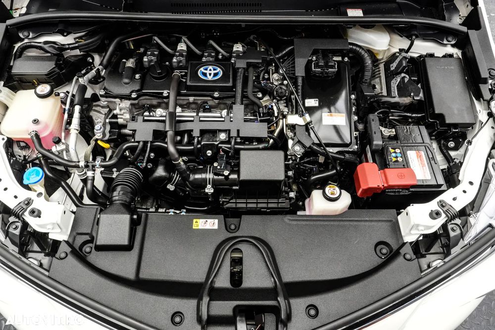 Toyota Corolla 1.8 HSD Dynamic Plus - 26