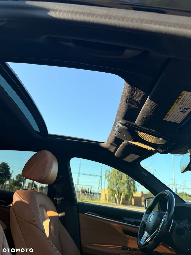 BMW Seria 5 540i xDrive Luxury Line - 13