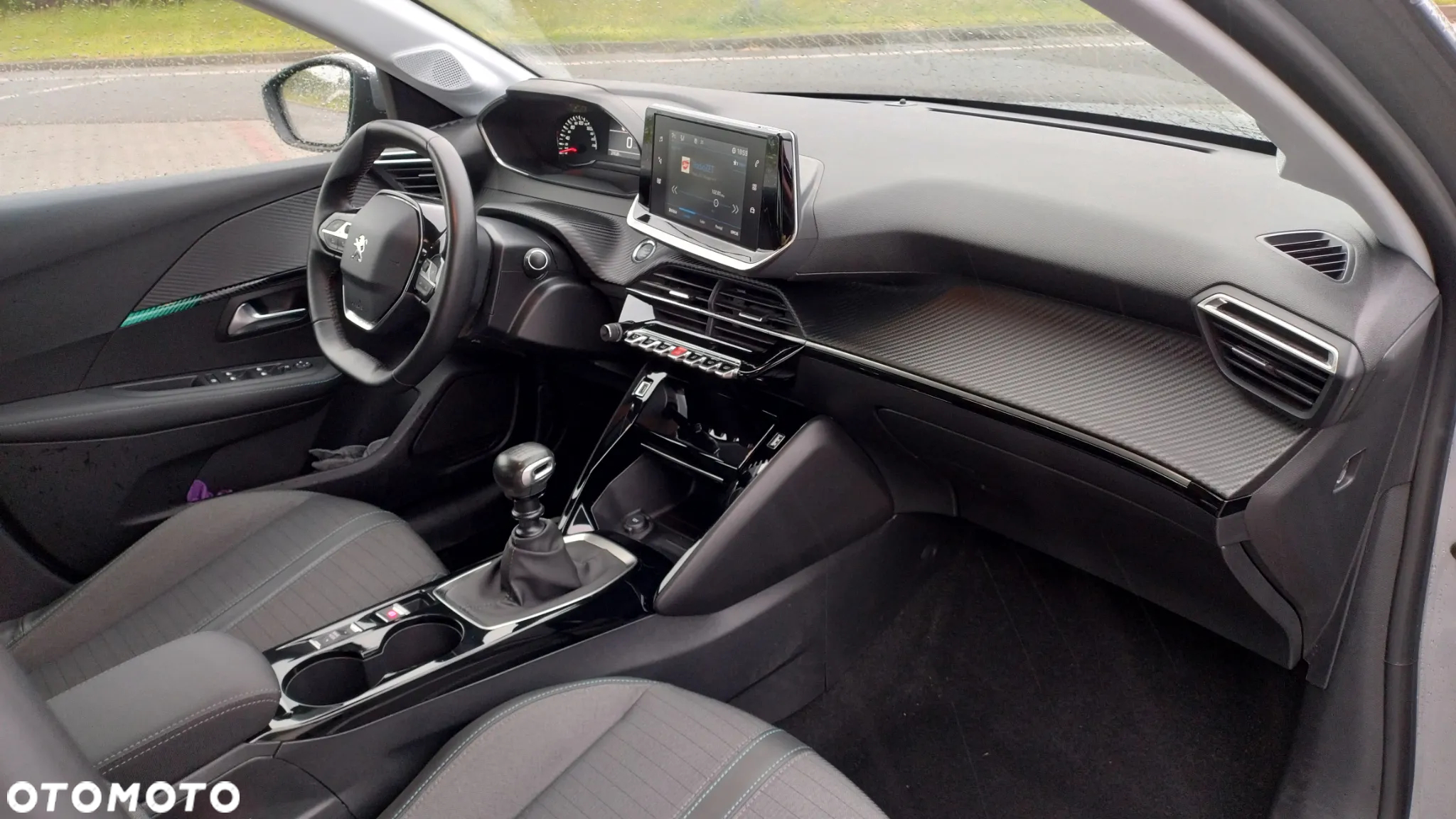 Peugeot 208 PureTech 100 Allure - 11