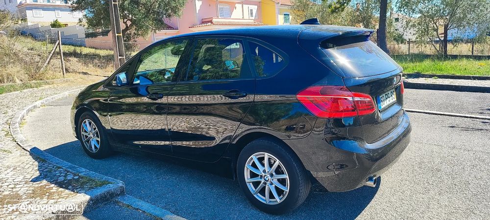 BMW 218 d Coupe Advantage — fotografia 3