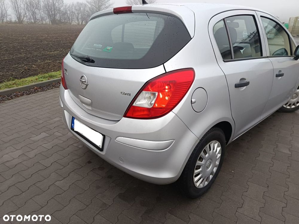 Opel Corsa - 4