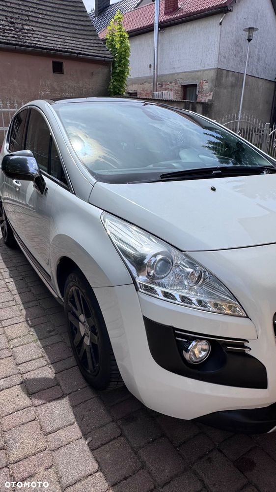 Peugeot 3008 Hybrid4 - 12