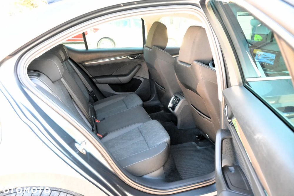 Skoda Octavia 1.5 TSI e-Tec Style DSG - 35