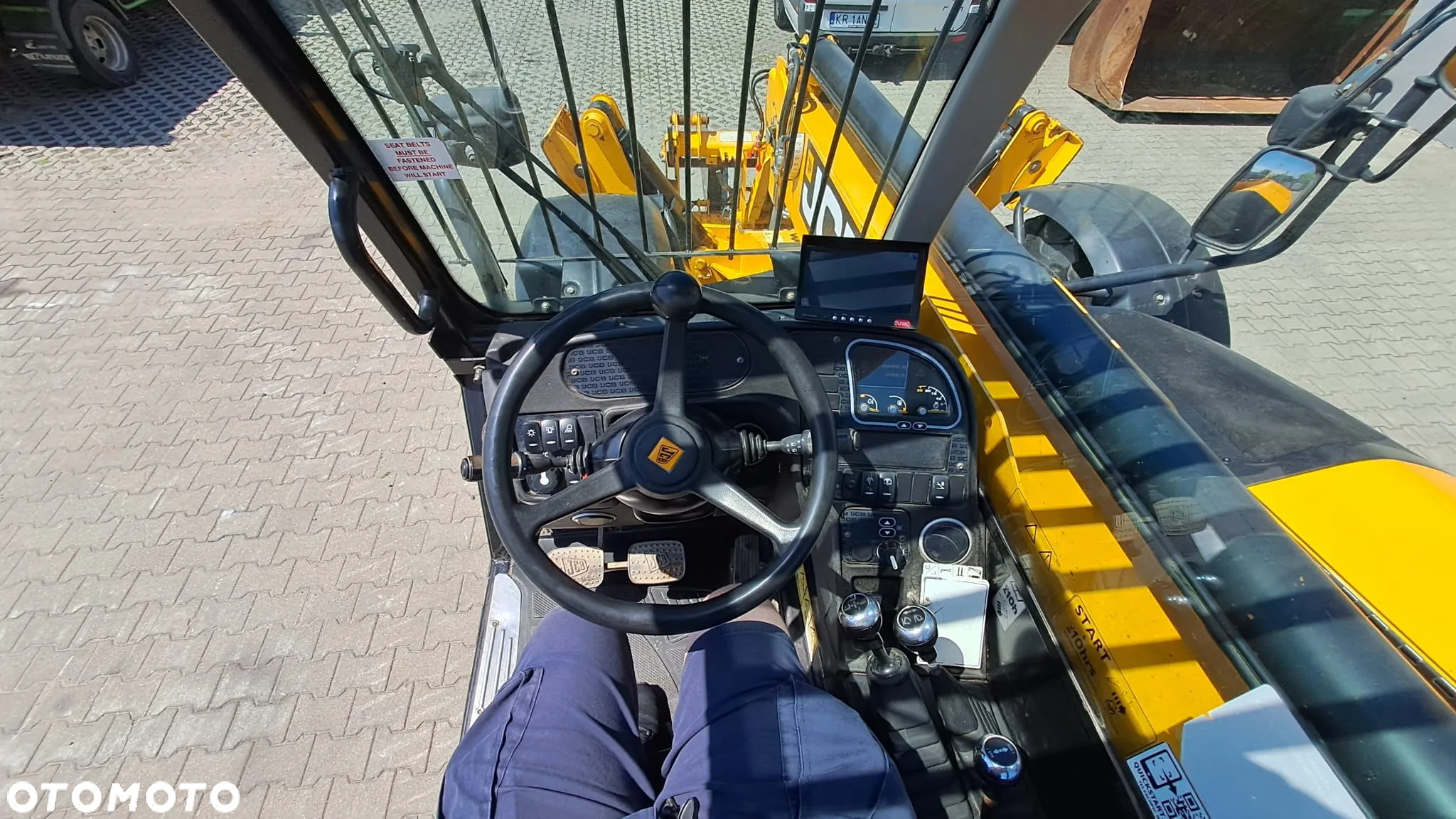 JCB 540-140 świeżo sprowadzona - 12