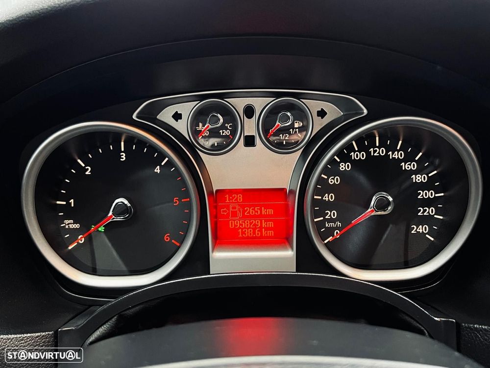Ford Focus 1.6 TDCi Titanium - 19