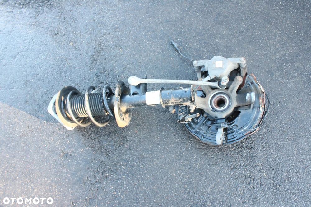 ZWROTNICA AMORTYZATOR MCPERSON LEWY PRZÓD MERCEDES A KLASA W176 1.5 CDI - 8