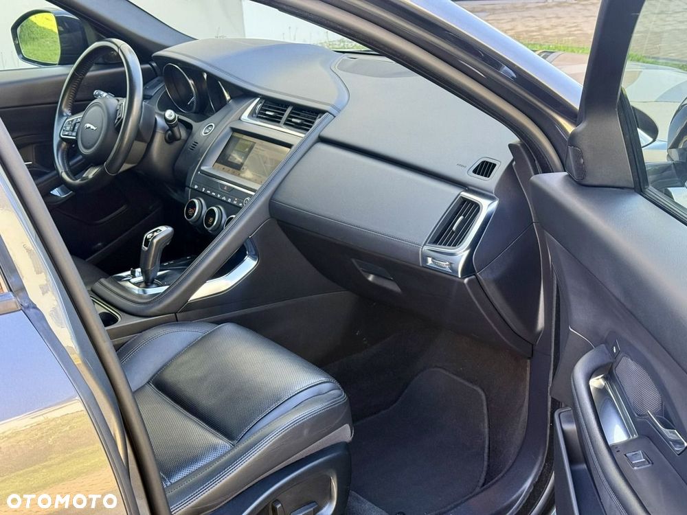 Jaguar E-Pace 2.0 i4P AWD R-Dynamic S - 9