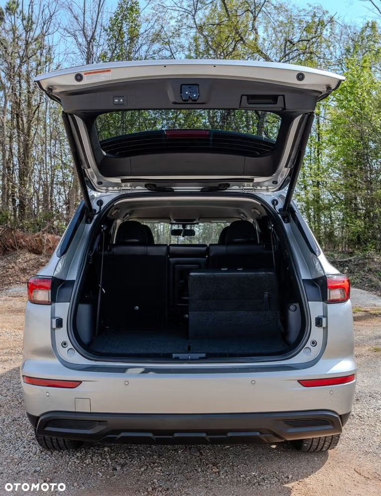 Mitsubishi Outlander - 8